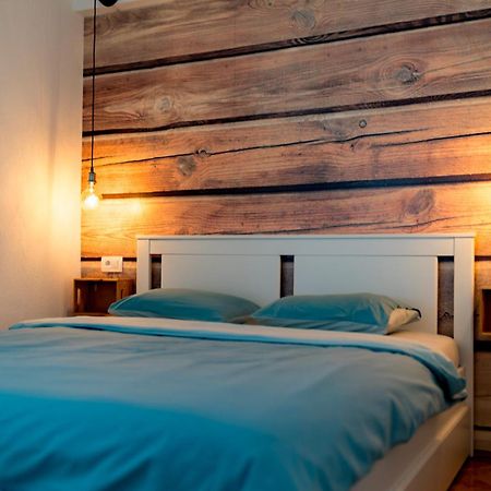 Apartment Iskra By El-Pi Tours Nijvice Zewnętrze zdjęcie